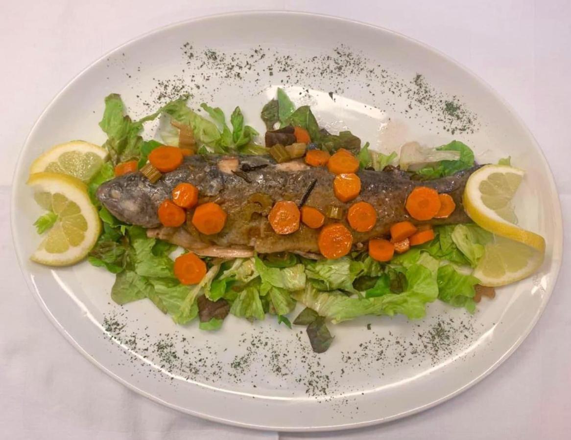 Ristorante Della Stazione Ξενοδοχείο Tegna Εξωτερικό φωτογραφία
